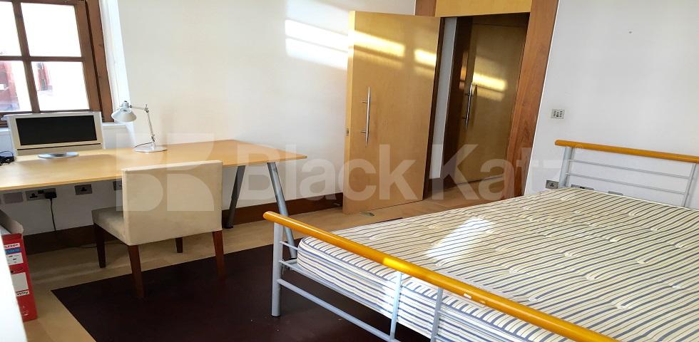 			LET , 2 Bedroom, 1 bath, 1 reception Apartment			 Bermondsey Wall West, Shad Thames